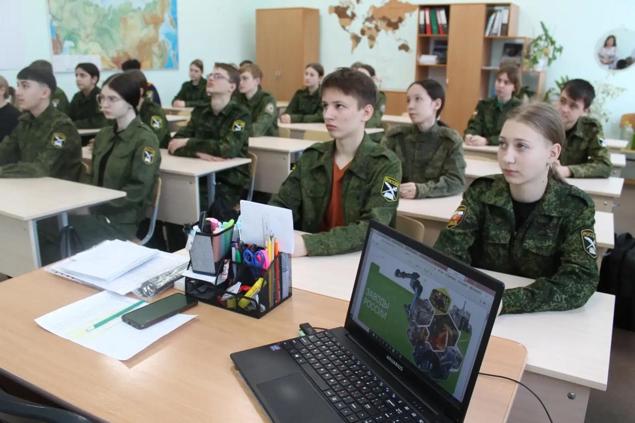 «Будущее наших заводов зависит от вас!»