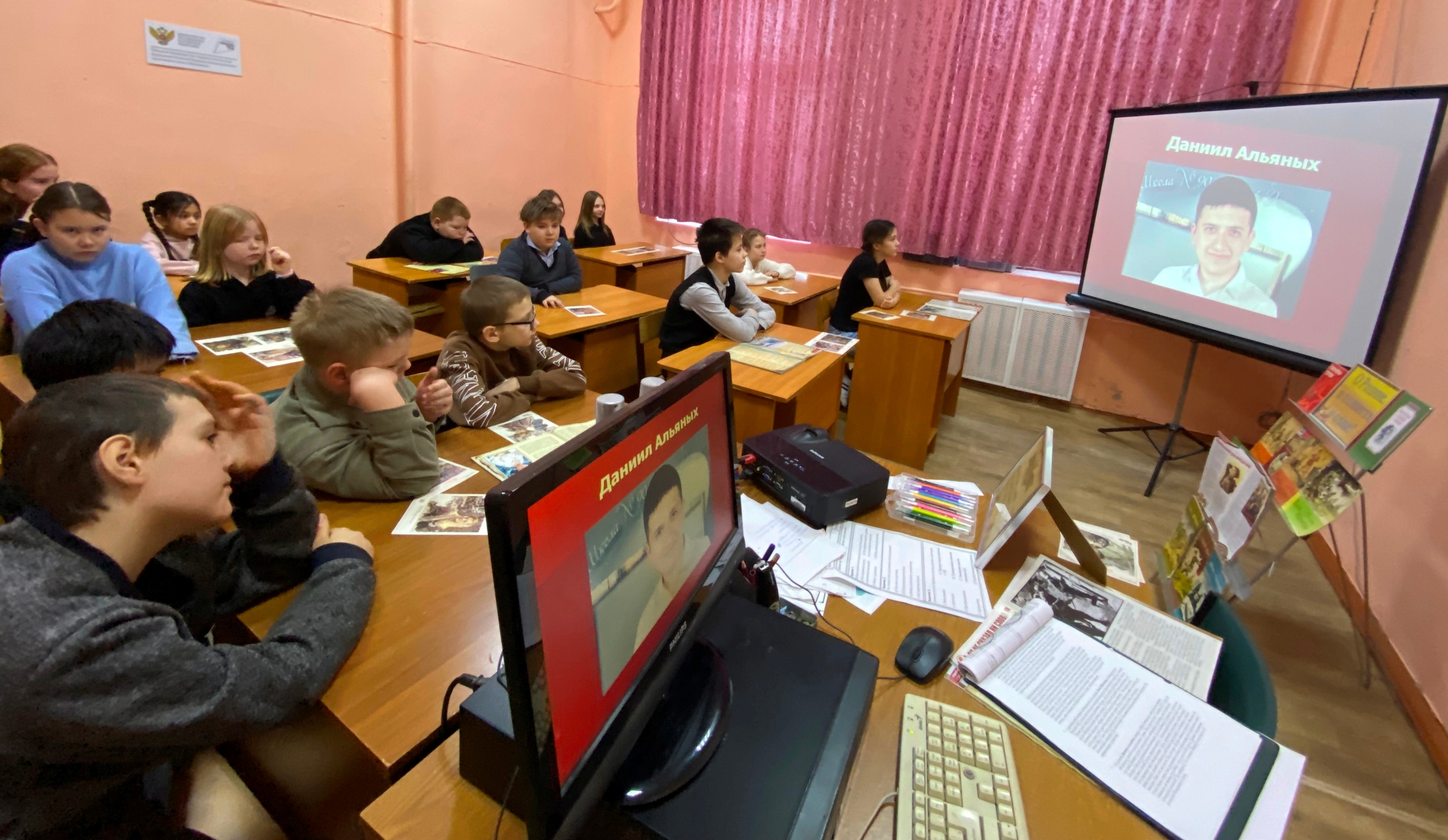 День юного героя-антифашиста — теперь про войну в Украине